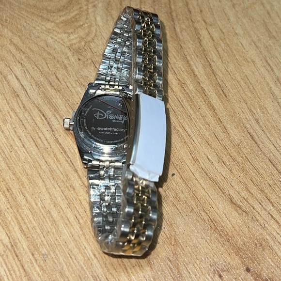 Disney ewatchfactory Mickey Mouse watch - Picture 7 of 8